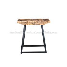 Старая деревянная столешница с металлическими ножками маленькая низкая гостиная мебель журнальный столик